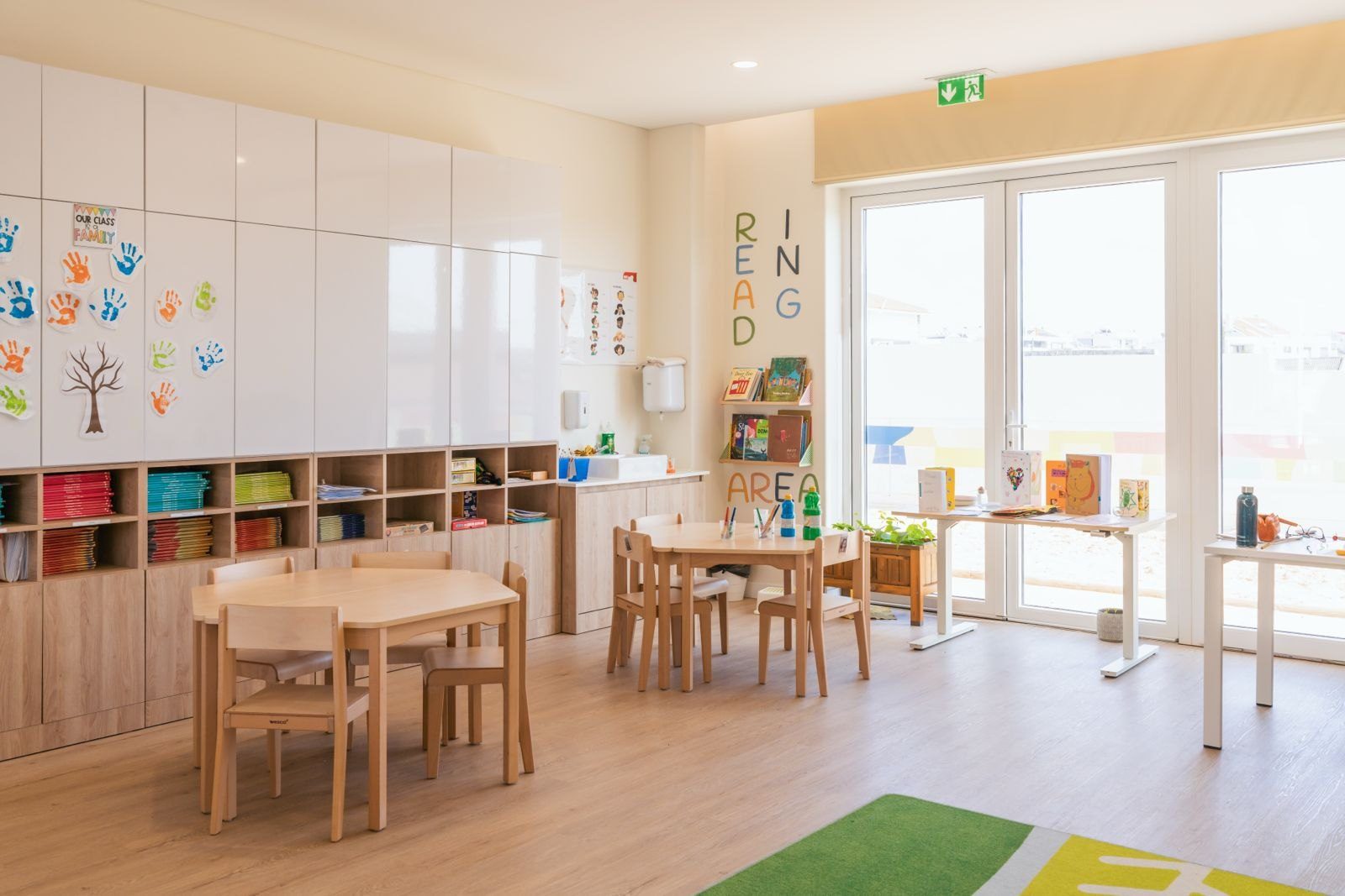 Almada International School